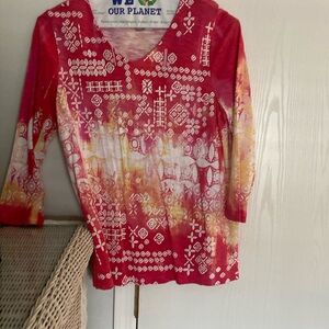 Chicos size 1 beautiful top never worn